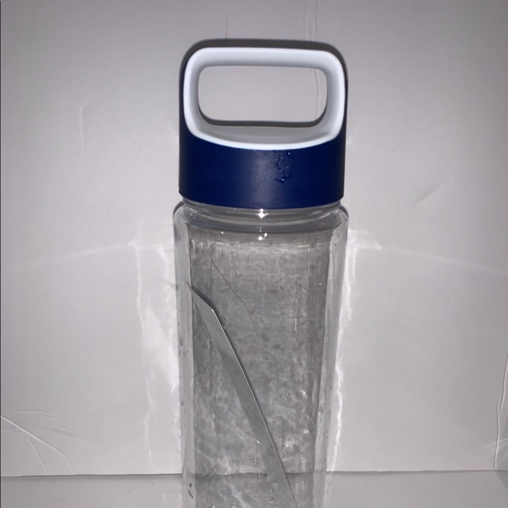 H2Go Elevate Facebook Water bottle 27 oz clear